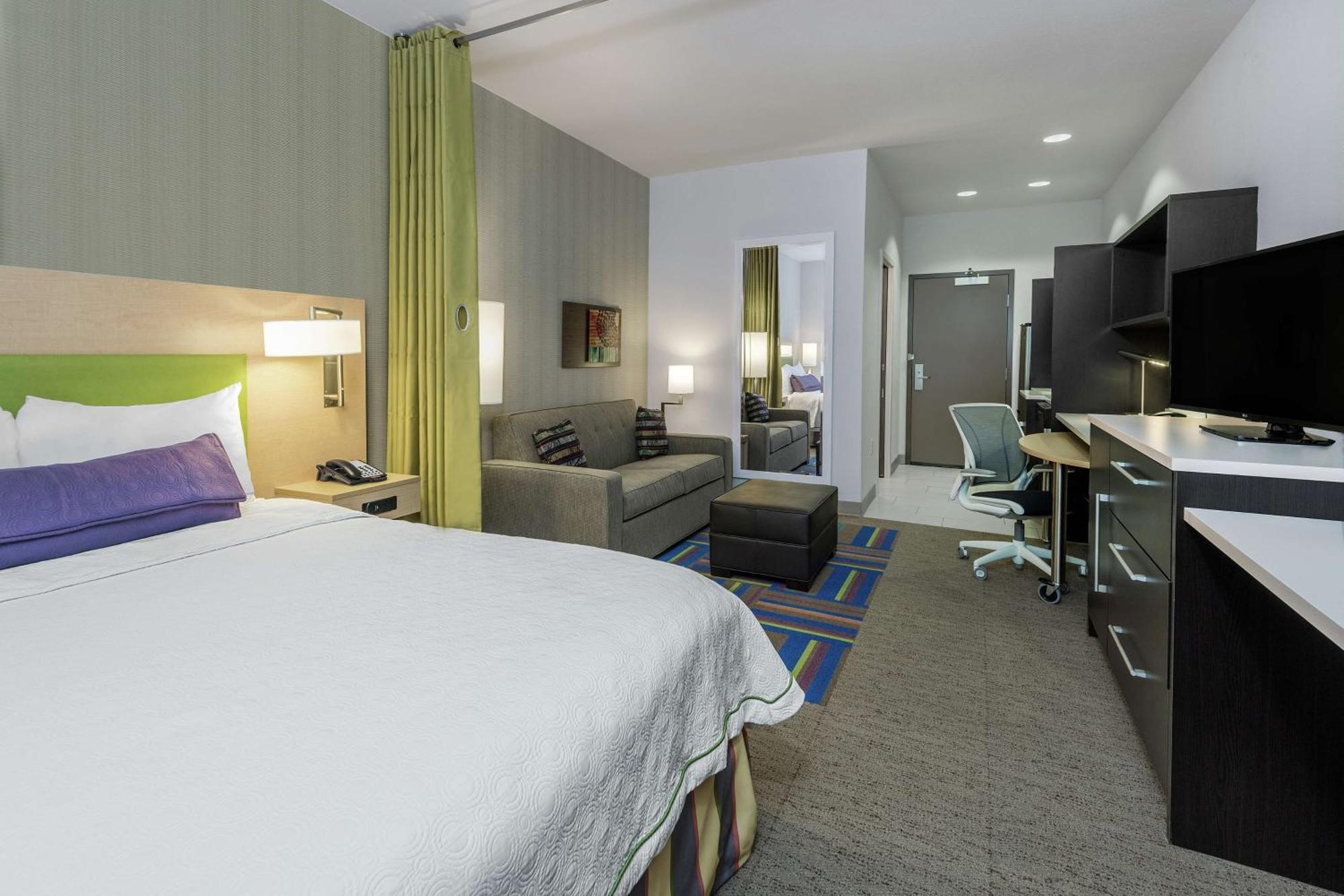 Hotel Home2 By Hilton Airport 3*
